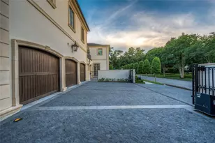 3868 Olympia Dr, Houston, TX 77019 - Photo 46