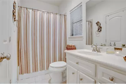 1815 Stacy Falls, Houston, TX 77008 - Photo 28