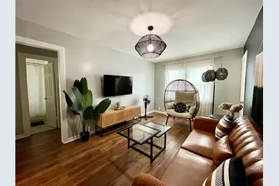 2409 Bastrop #4, Houston, TX 77004 - Photo 2