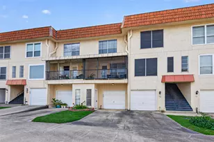 71 Regency Pt, Conroe, TX 77356 - Photo 2