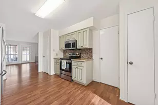 71 Regency Pt, Conroe, TX 77356 - Photo 12