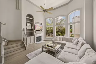 1515 Hyde Park Boulevard #24, Houston, TX 77006 - Photo 1