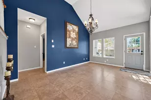 915 Highland Woods Dr, Highlands, TX 77562 - Photo 14