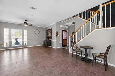 915 Highland Woods Dr, Highlands, TX 77562 - Photo 8