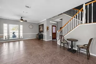 915 Highland Woods Dr, Highlands, TX 77562 - Photo 8