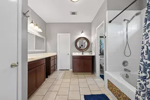 915 Highland Woods Dr, Highlands, TX 77562 - Photo 28