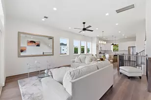 7702 Earl Rudder Wy, Houston, TX 77055 - Photo 10