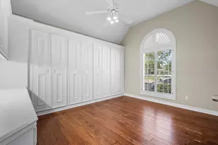 66 Blooming Grove Ln, Houston, TX 77077 - Photo 6