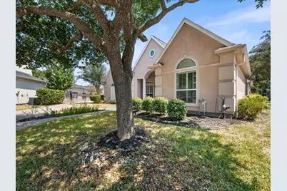 66 Blooming Grove Lane, Houston, TX 77077 - Photo 2