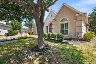 66 Blooming Grove Ln, Houston, TX 77077 - Photo 2