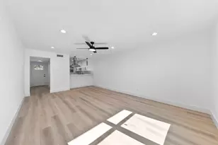 1514 Wirt Rd, Houston, TX 77055 - Photo 10