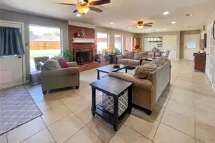 49 Colony Square, Angleton, TX 77515 - Photo 2