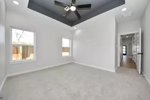 9826 Nedwald St, Houston, TX 77029 - Photo 22