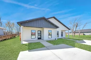 9826 Nedwald St, Houston, TX 77029 - Photo 4