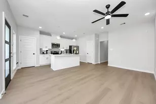 9826 Nedwald St, Houston, TX 77029 - Photo 26