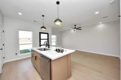 9826 Nedwald Street, Houston, TX 77029 - Photo 18