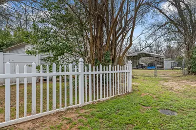 312 E Murchison Street, Palestine, TX 75801 - Photo 14