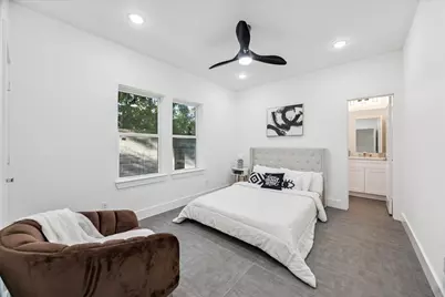 2122 Oatfield Drive, Houston, TX 77018 - Photo 4