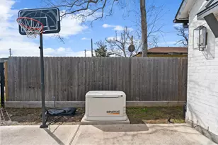 6626 Saxet St, Houston, TX 77055 - Photo 40