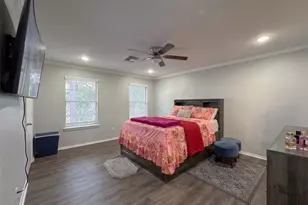 2023 Ruffian Ln, Stafford, TX 77477 - Photo 12