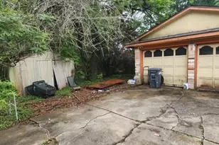 8719 James Ln, Hitchcock, TX 77563 - Photo 4