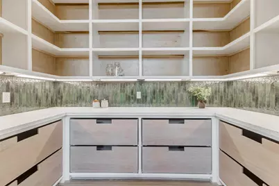 6911 Hartland Avenue, Houston, TX 77055 - Photo 12