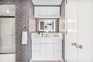 5220 Seawall Blvd, Galveston, TX 77551 - Photo 32