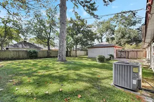 10513 Moorberry Ln, Houston, TX 77043 - Photo 26