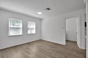 10513 Moorberry Ln, Houston, TX 77043 - Photo 12