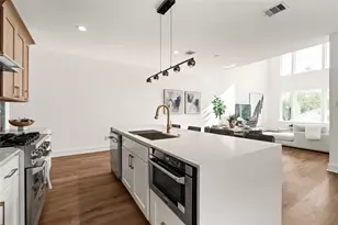 2216 Bringhurst St, Houston, TX 77026 - Photo 4