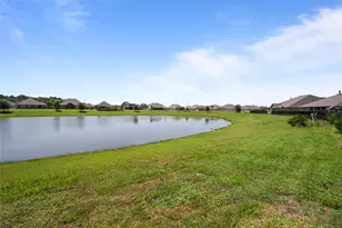 15322 Lake Front Dr, Mont Belvieu, TX 77523 - Photo 36