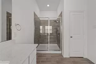 15322 Lake Front Dr, Mont Belvieu, TX 77523 - Photo 22