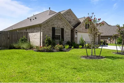 15322 Lake Front Drive, Mont Belvieu, TX 77523 - Photo 2