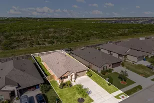 10402 Deussen Ln, Texas City, TX 77591 - Photo 30