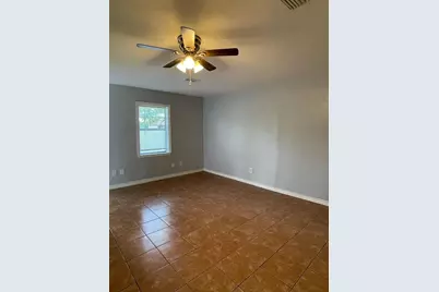 306 Lake Road, Galveston, TX 77568 - Photo 4