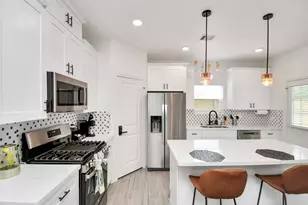 8406 Parnell St, Houston, TX 77051 - Photo 38
