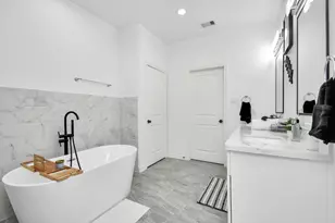 8406 Parnell St, Houston, TX 77051 - Photo 34