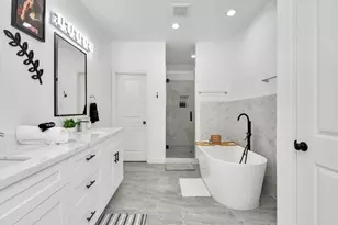 8406 Parnell St, Houston, TX 77051 - Photo 40