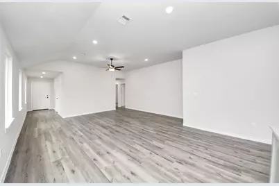 18720 Loom Drive, Conroe, TX 77306 - Photo 8
