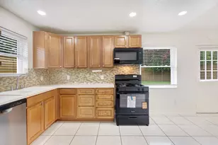 1303 Gamma St, Pasadena, TX 77504 - Photo 2