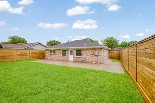 1303 Gamma St, Pasadena, TX 77504 - Photo 10