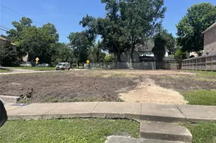 851 Jaquet Dr, Bellaire, TX 77401 - Photo 2