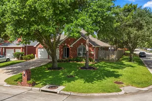 5802 Sawyer Bend Ln, Spring, TX 77379 - Photo 2