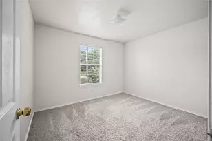 13703 Paxton Dr, Houston, TX 77014 - Photo 20