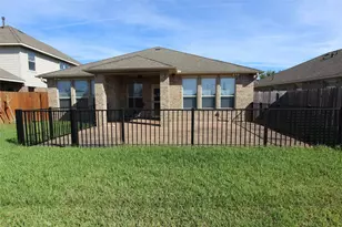3205 Granite Gate Ln, Dickinson, TX 77539 - Photo 2