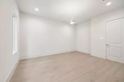 5 Wentworth Green Way, Houston, TX 77027 - Photo 26