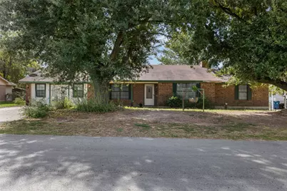 308 Hospital Drive, Buffalo, TX 75831 - Photo 1