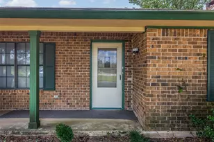 308 Hospital Dr, Buffalo, TX 75831 - Photo 2