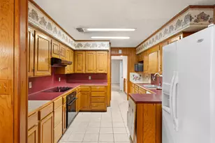 308 Hospital Dr, Buffalo, TX 75831 - Photo 8