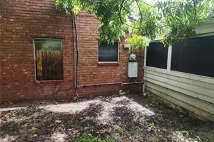 5707 Groveton St, Houston, TX 77033 - Photo 8